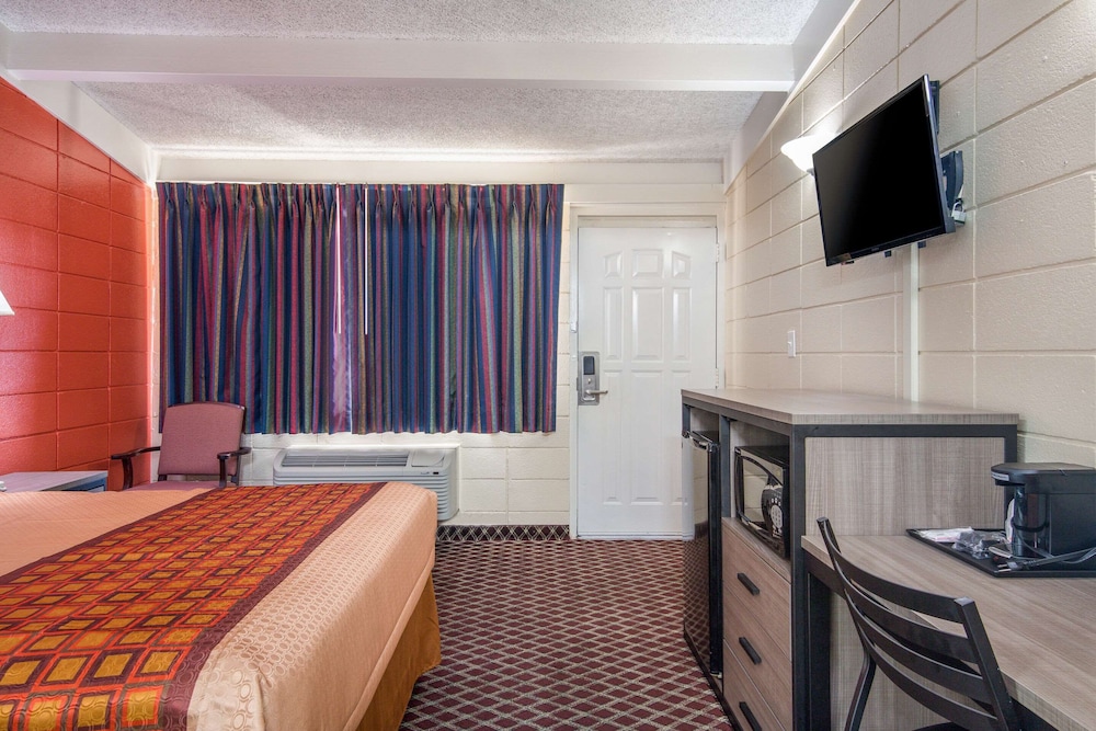 Rodeway Inn Nashville 27/36