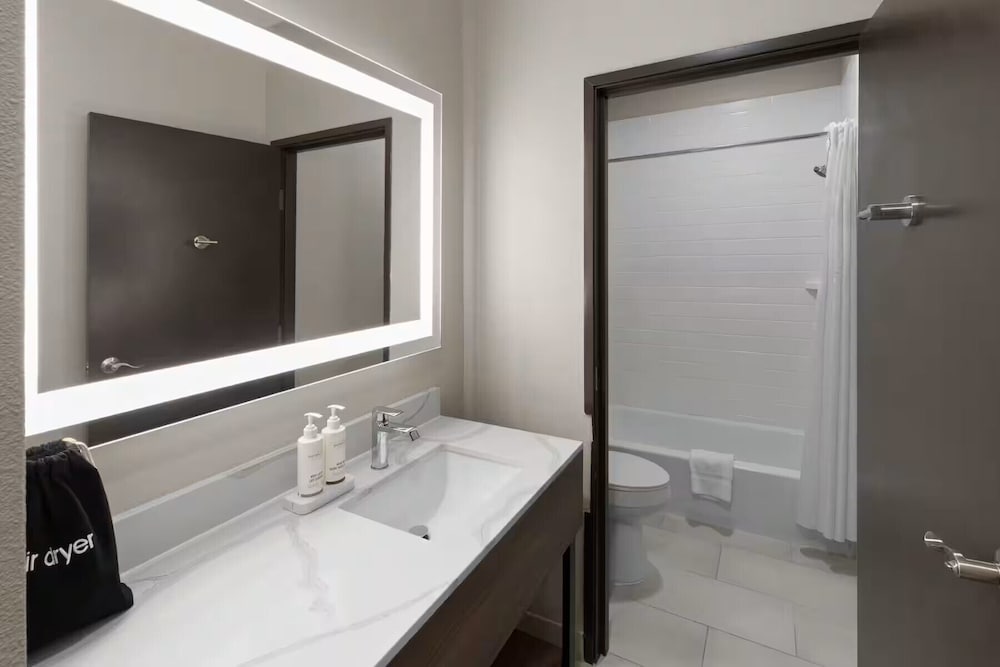 La Quinta Inn & Suites Nacogdoches 53/54