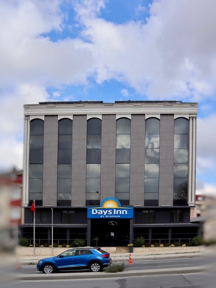 Days Inn by Wyndham Istanbul Arnavutkoy 2/51