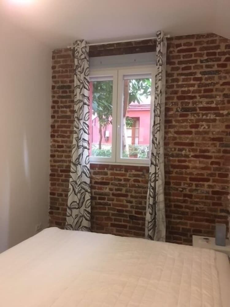 PIZARRO HOSTAL 50/50