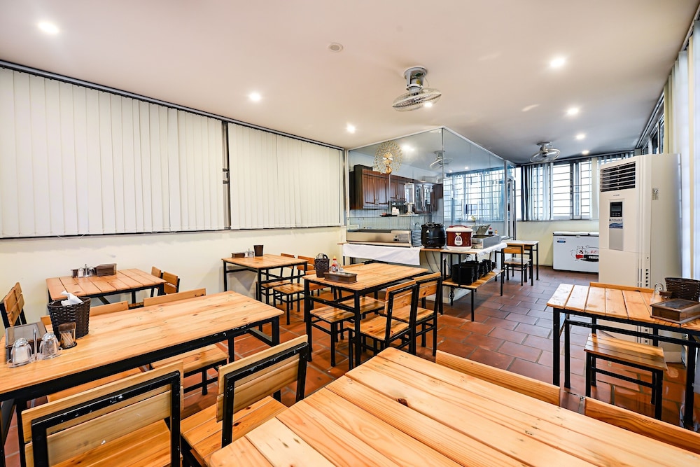 Suji Hotel 53/57