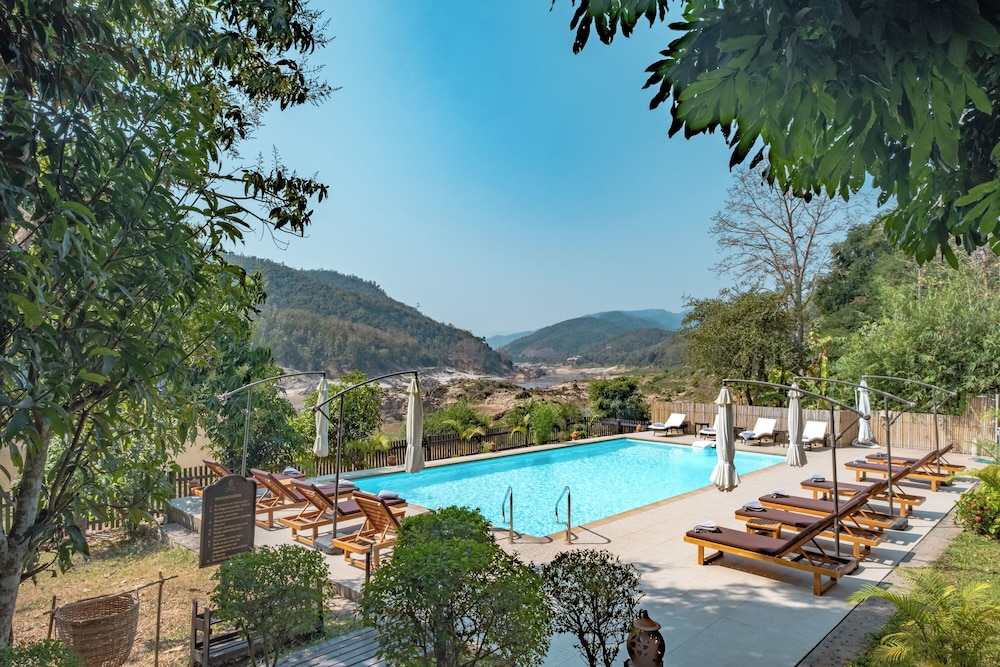 SANCTUARY PAKBENG LODGE 77/86