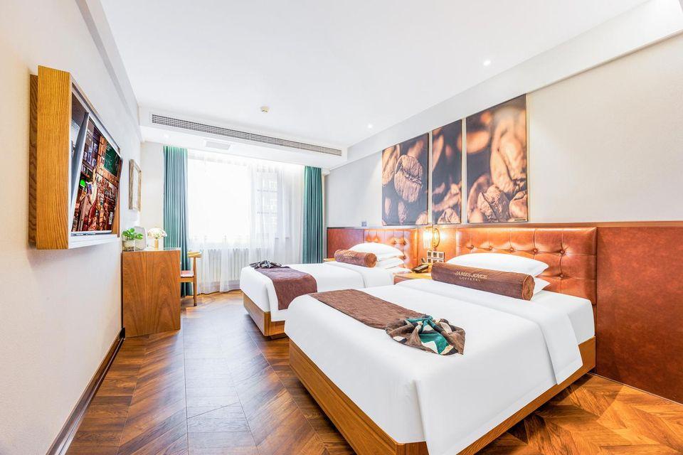 Deluxe, Twin Beds