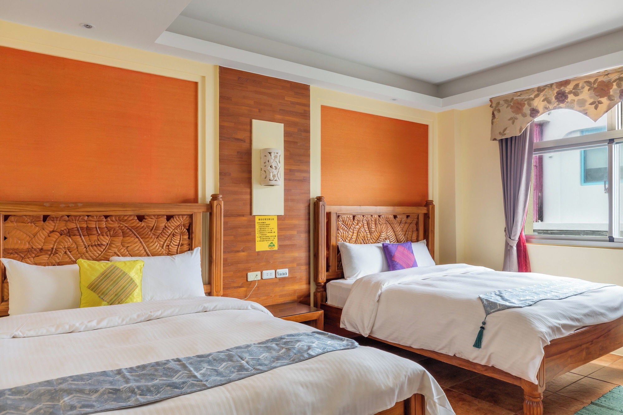 ROOM, QUADRUPLE, BALCONY