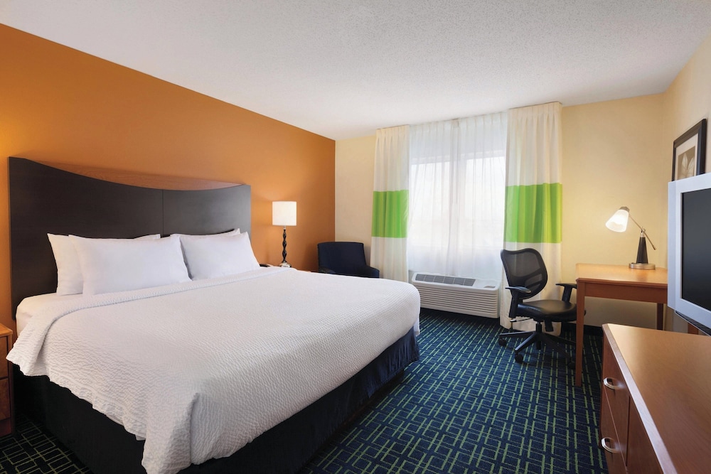 EXECUTIVE, SUITE, KING BED, SOFA