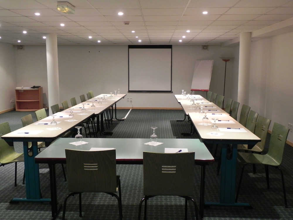 ibis Sete Balaruc les Bains Wellness and Spa 36/48