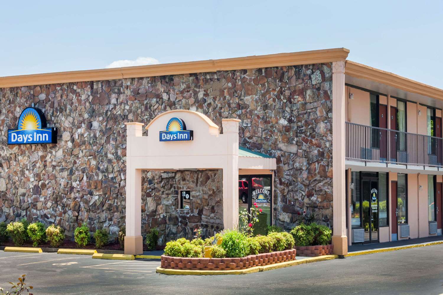 Days Inn By Wyndham Martin 2/16