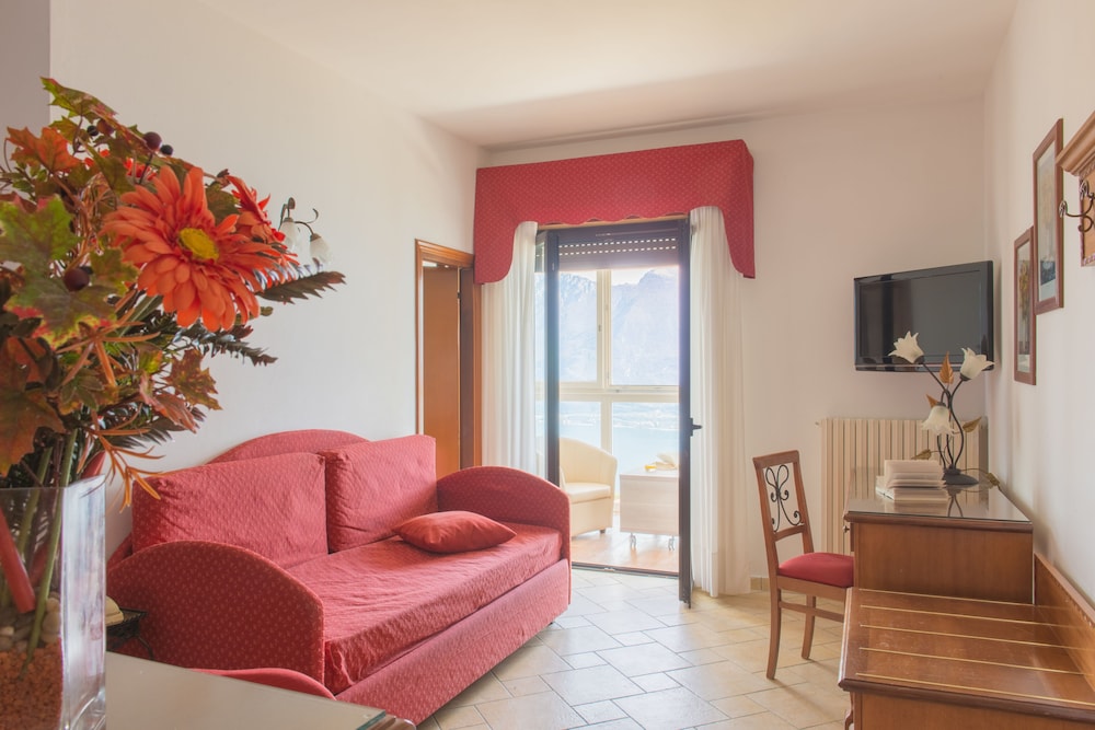 Village Hotel Lucia 31/50