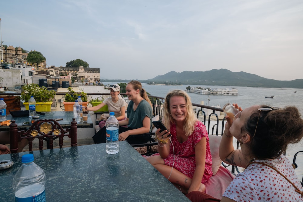 Hotel Lake Ghat Palace، Udaipur 48/53