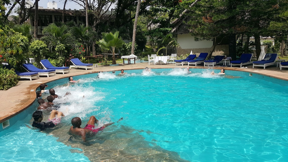 KILIFI BAY BEACH RESORT 48/50
