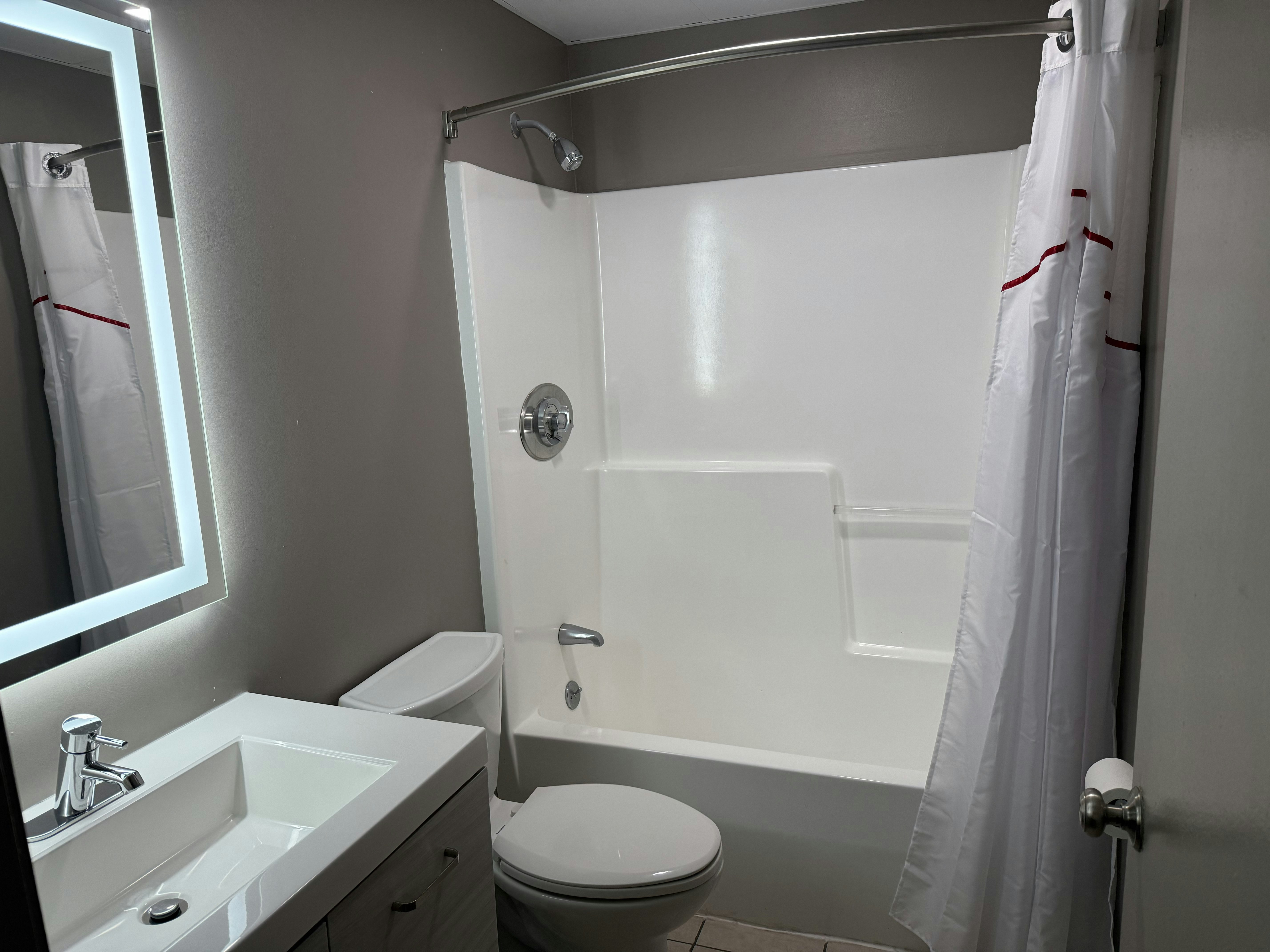 Rodeway Inn Swansea, MA 42/42