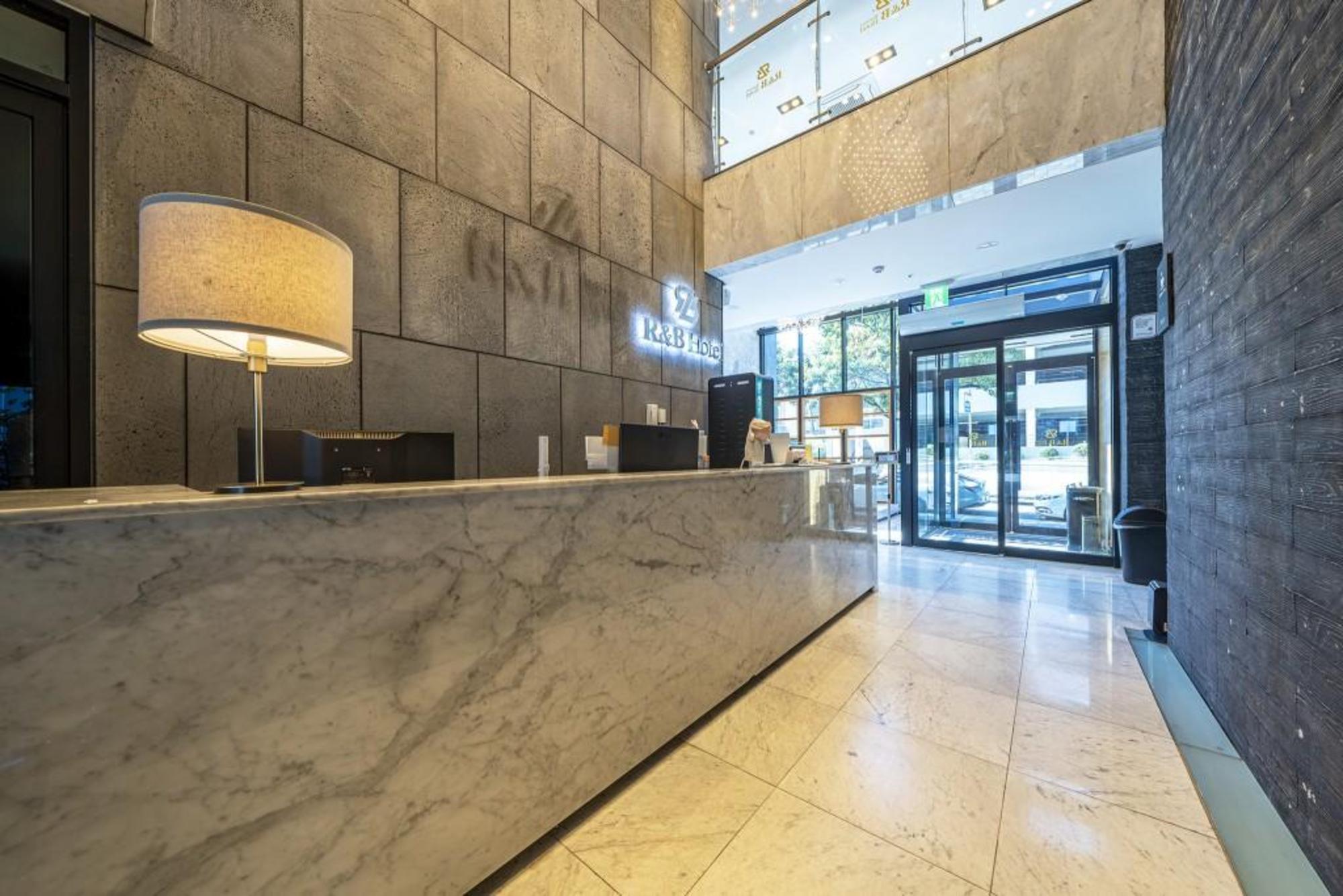 R&B Business Hotel 13/42