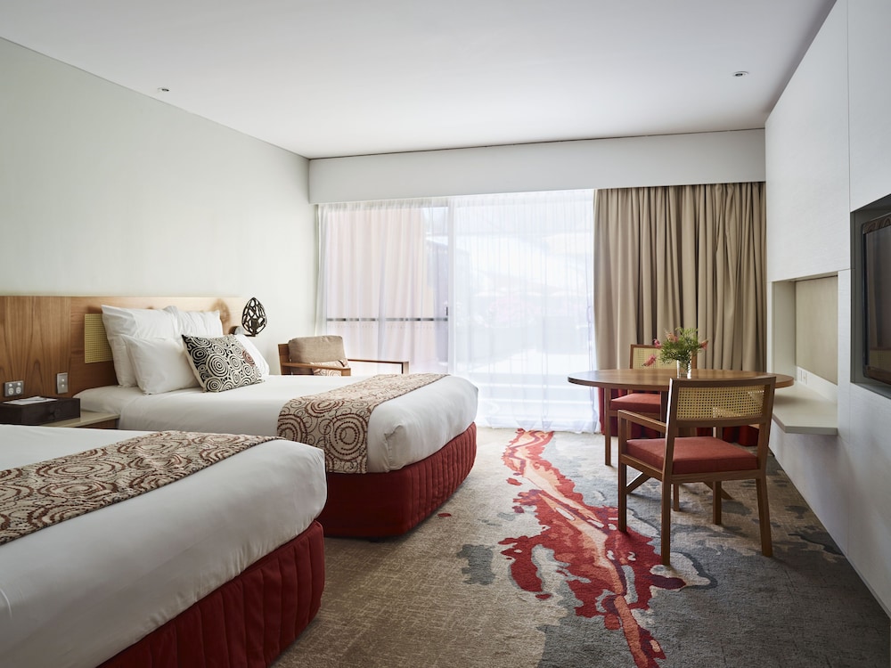 Room at Sails In The Desert, PETERMANN