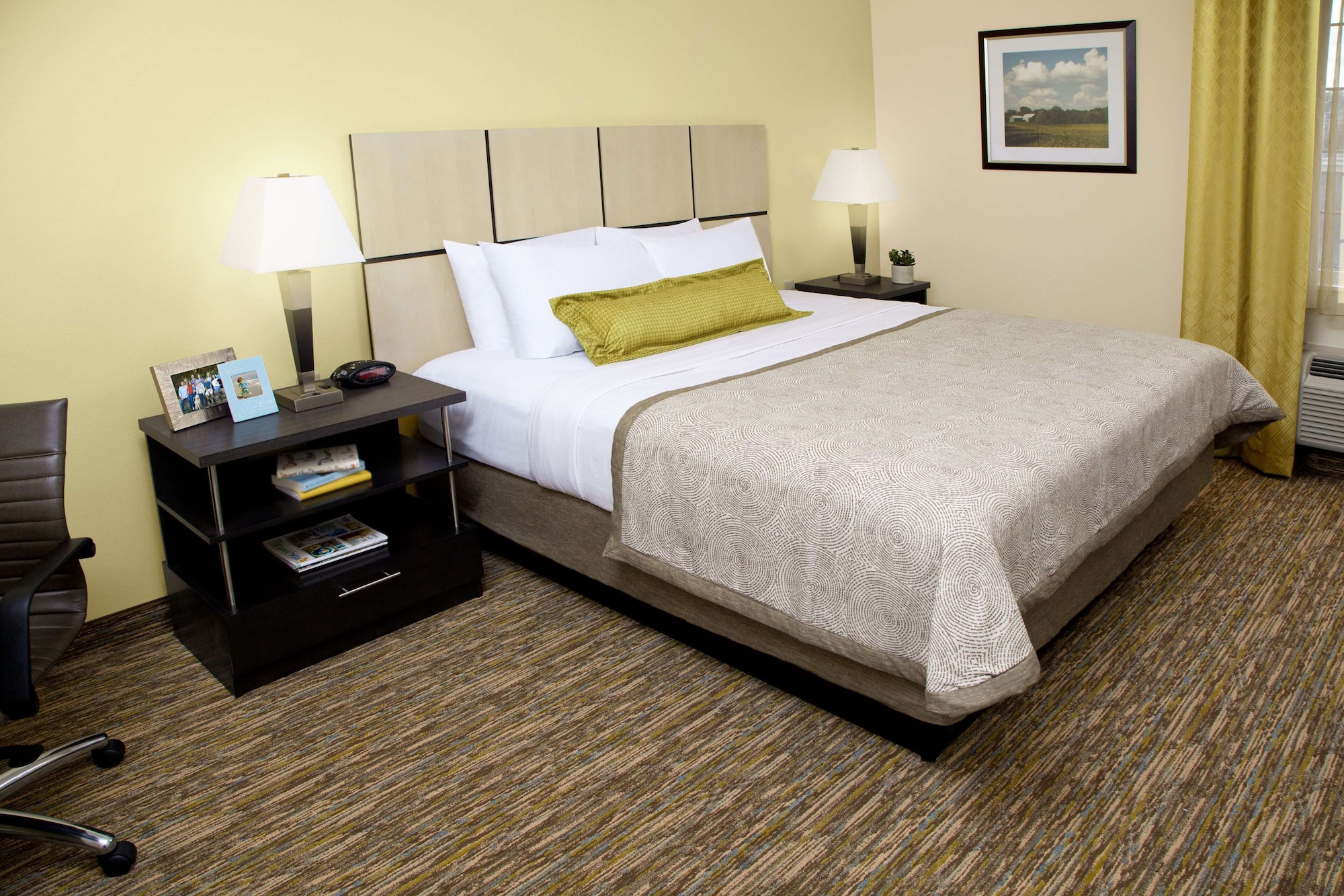 STUDIO, SUITE, QUEEN BED