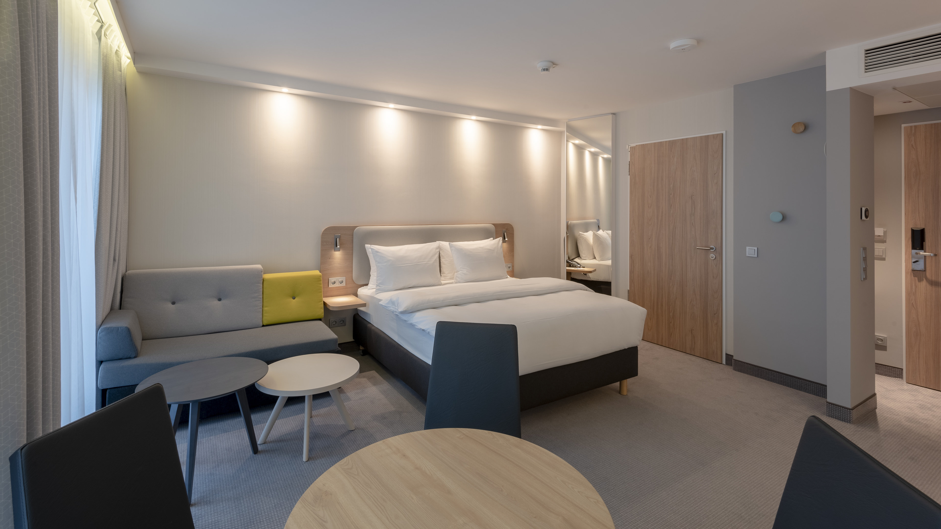 Holiday Inn Express Offenbach 36/68