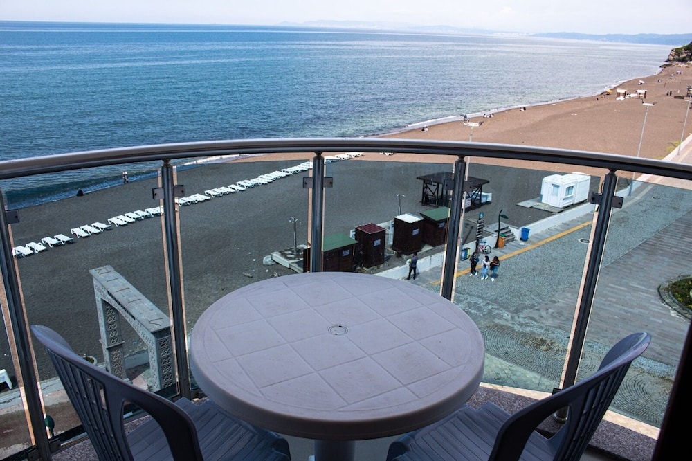 Turkuaz Beach Hotel 47/49
