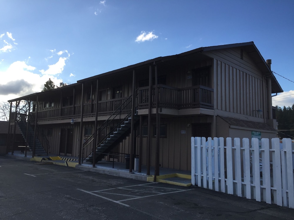 Holiday Lodge 52/66