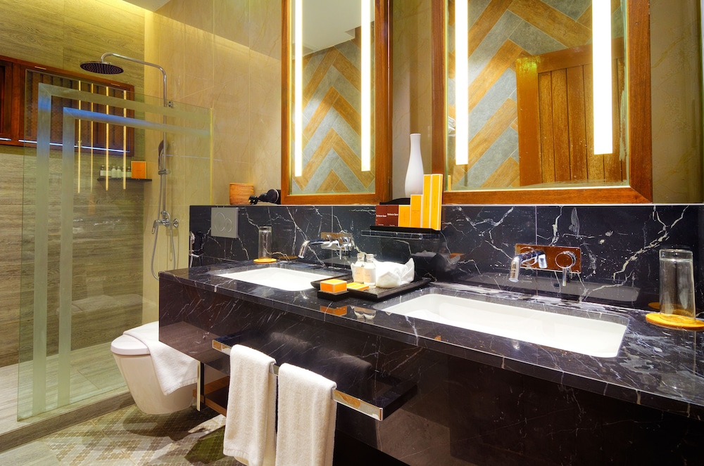 Gayana Marine Resort 51/71