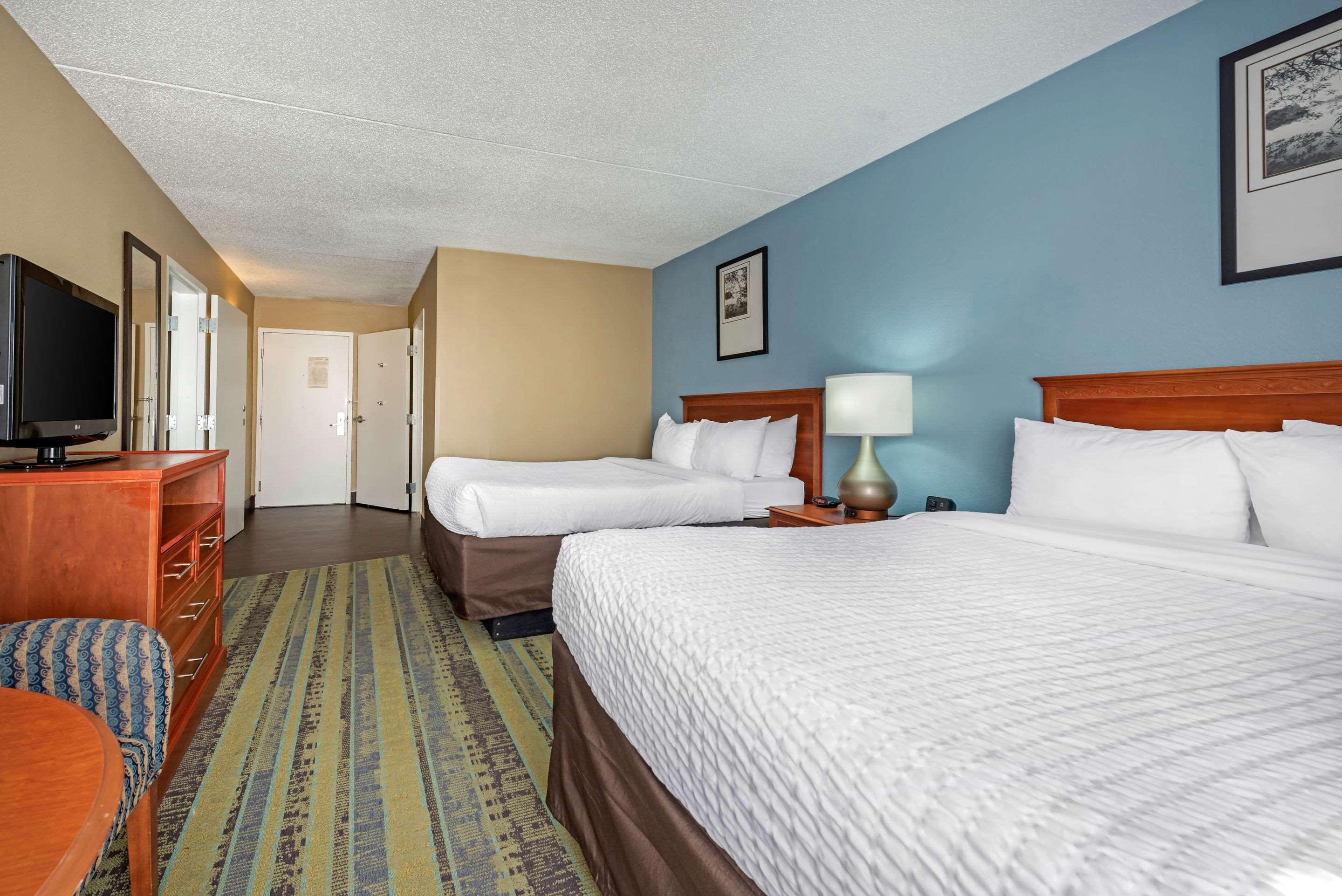 UPGRADE, SUITE, 2 QUEEN BEDS