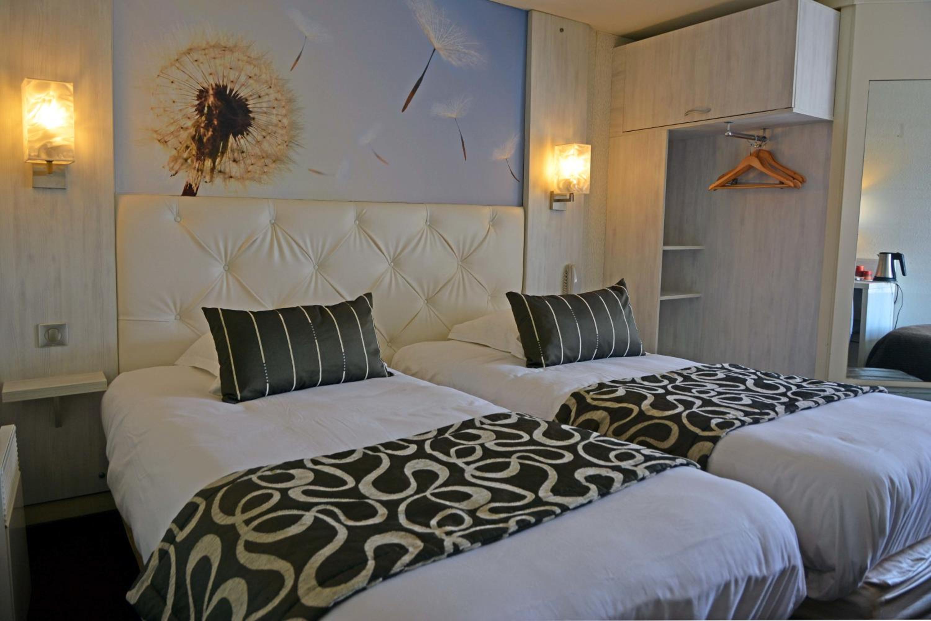 Logis Hotel des Lacs 16/50
