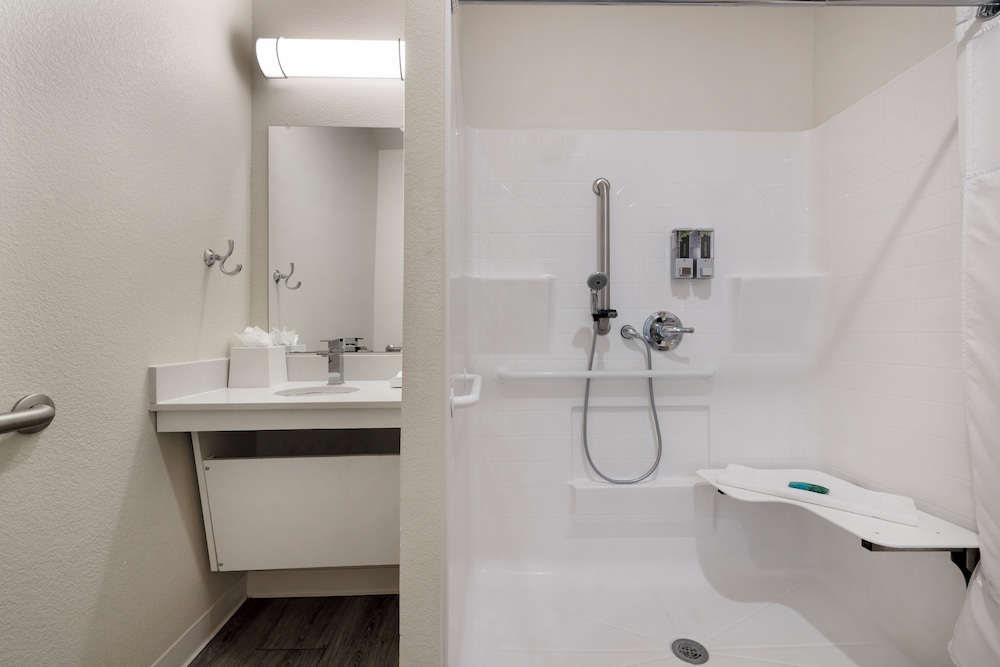 Soka Suites Dallas - Las Colinas 30/31