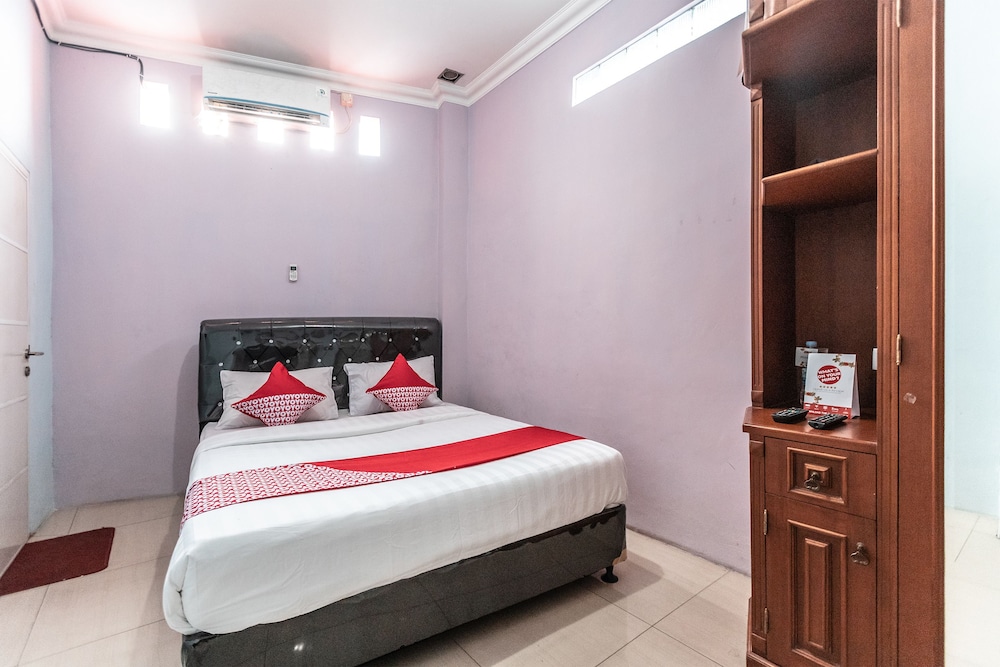 OYO 1319 Puspita Guesthouse 5/22