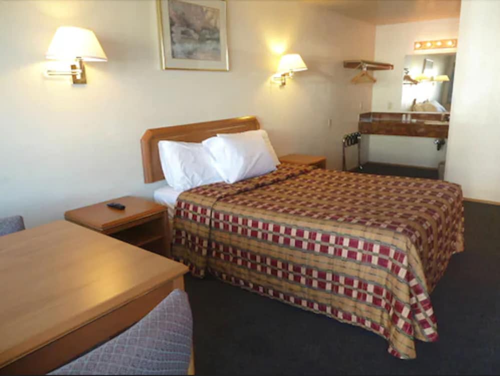Milwaukie Inn Portland South 12/55
