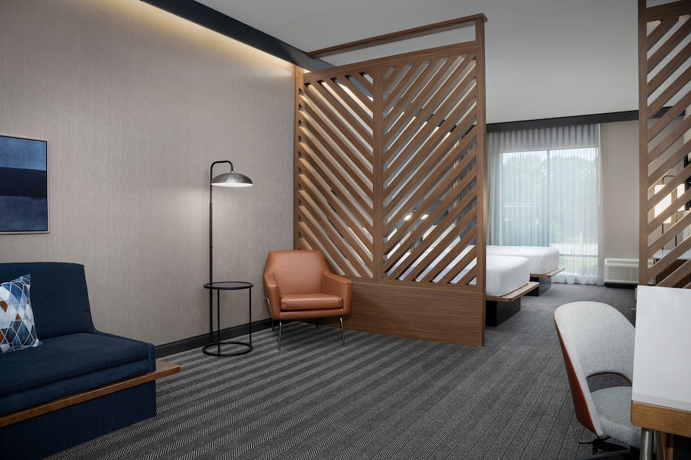 Courtyard by Marriott Northport 14/30