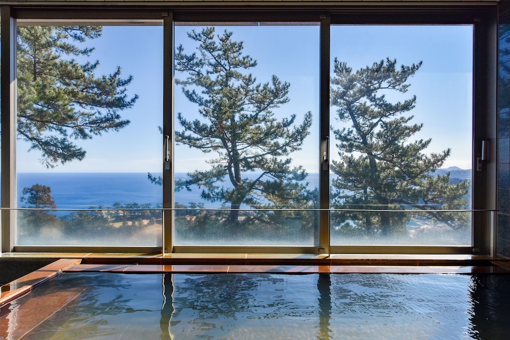 Atami Club Geihinkan 13/50