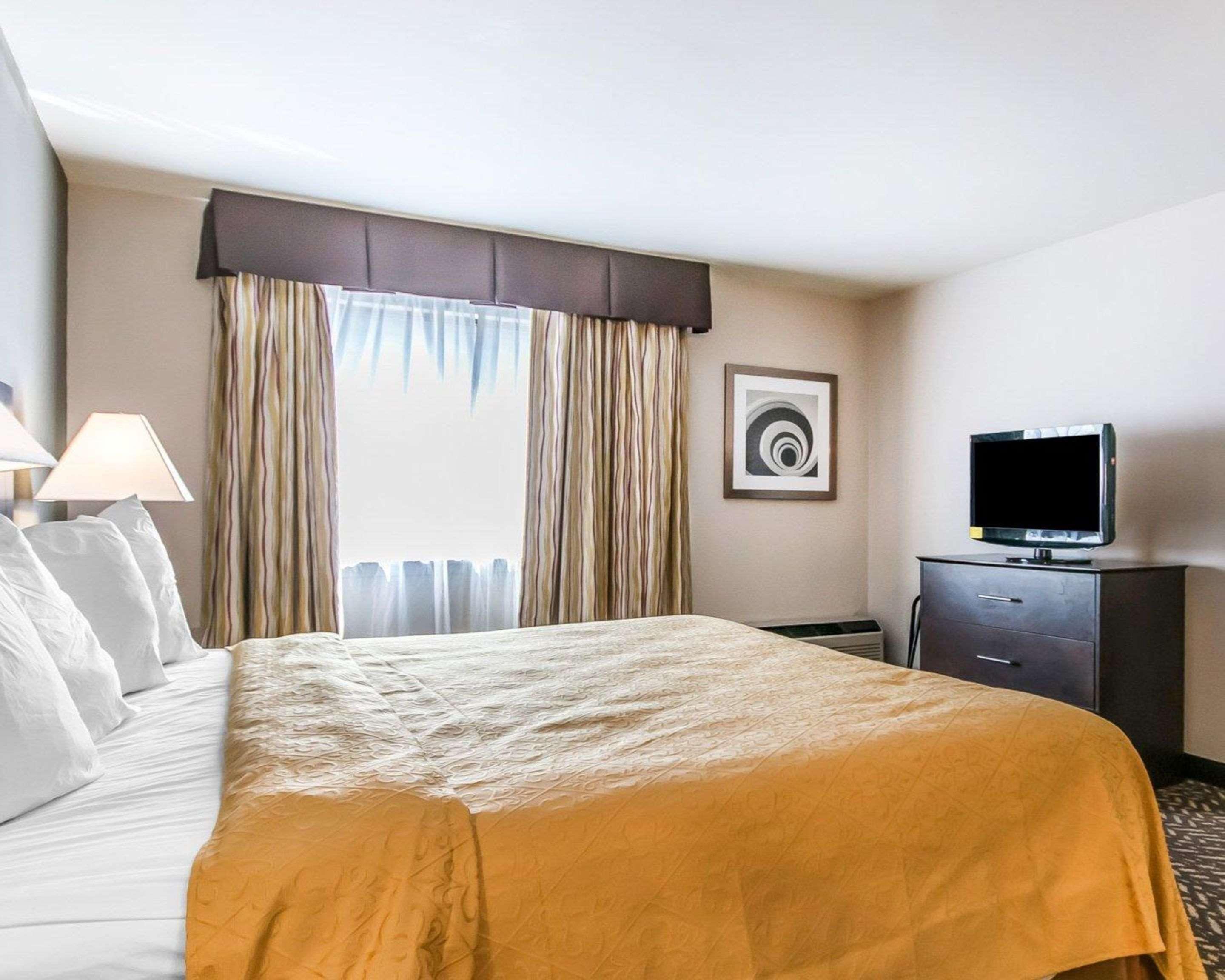 ROOM, 2 KING BEDS
