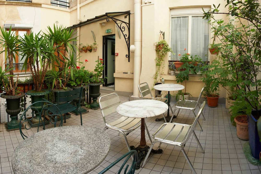 Hotel Darcet Paris 23/37