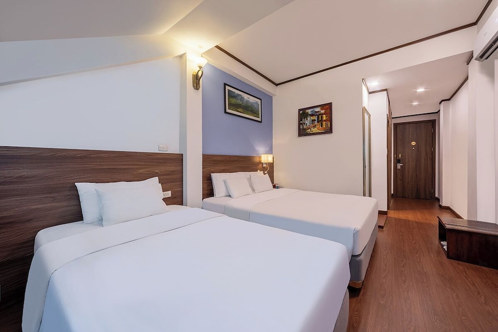 A25 Hotel Hang Non 16/49