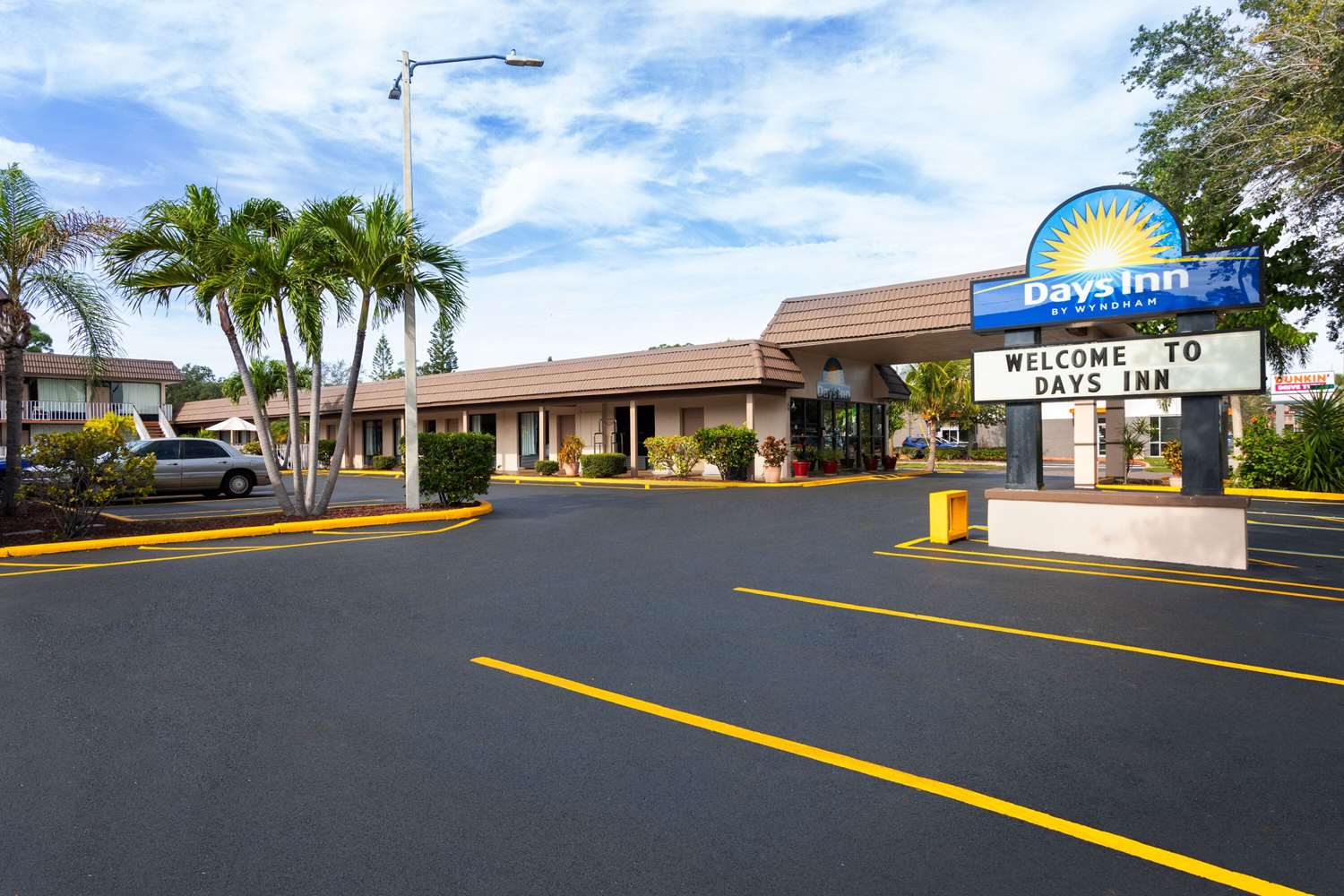 Days Inn by Wyndham St. Petersburg Central 14/23