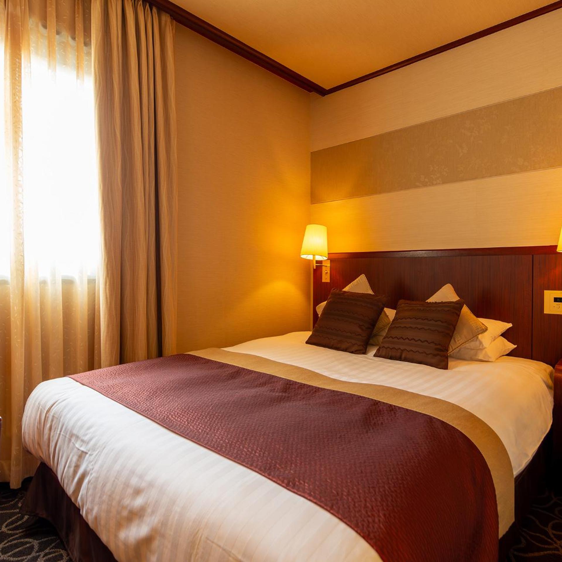 Room, Double Bed