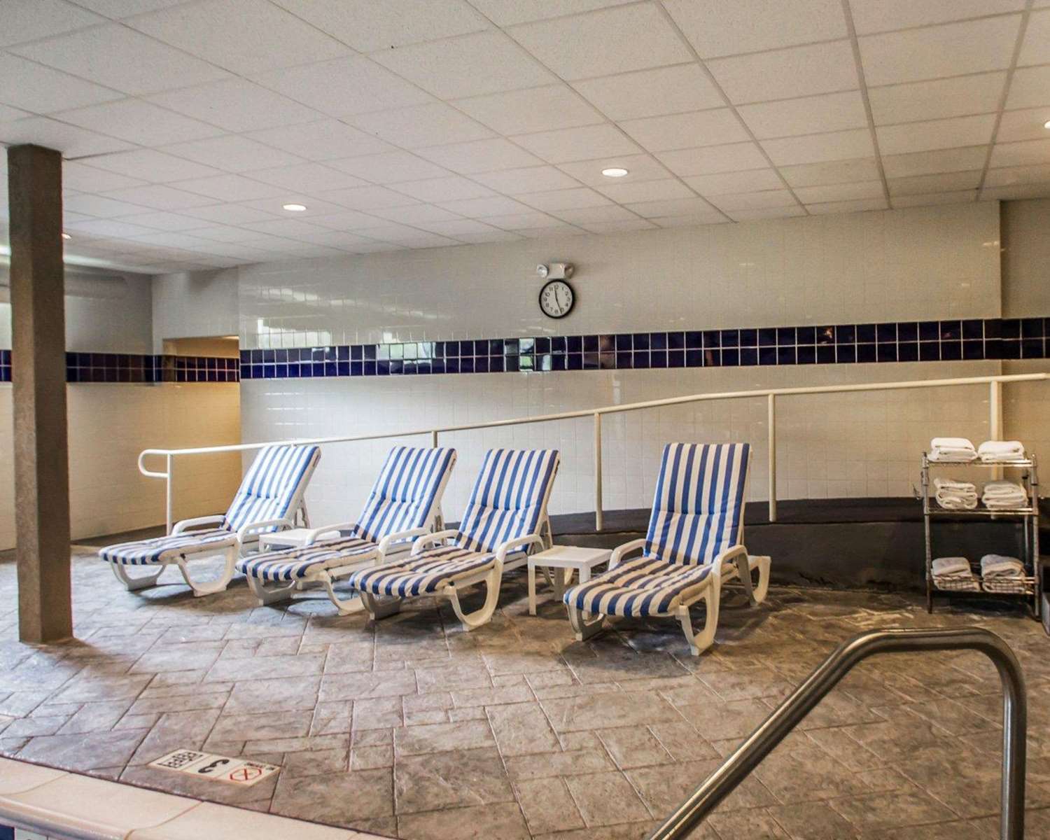 Sleep Inn & Suites Niantic North 23/36