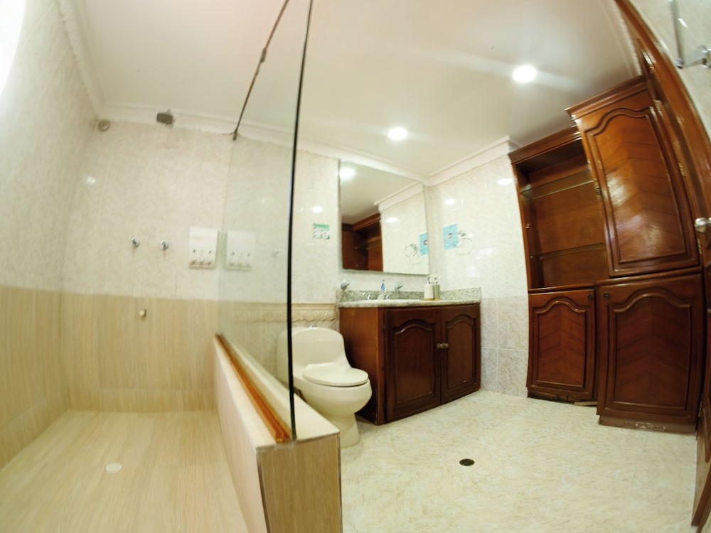 Koray Hotel 59/60
