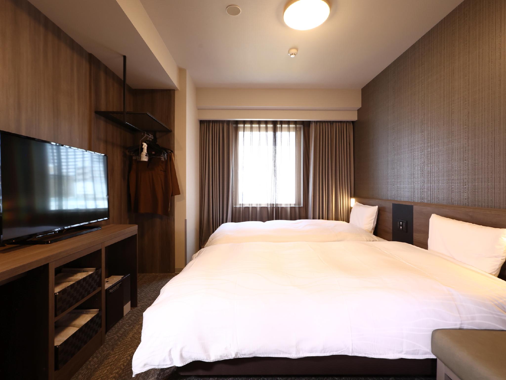 Cozy, Nest, Twin Beds