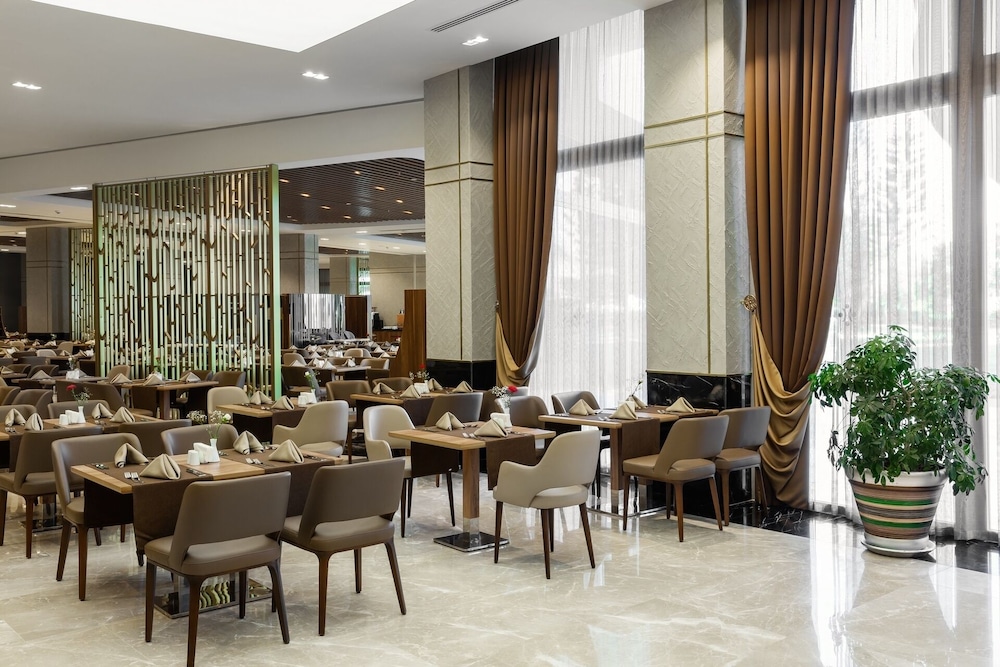 Miracle Resort Hotel 56/72