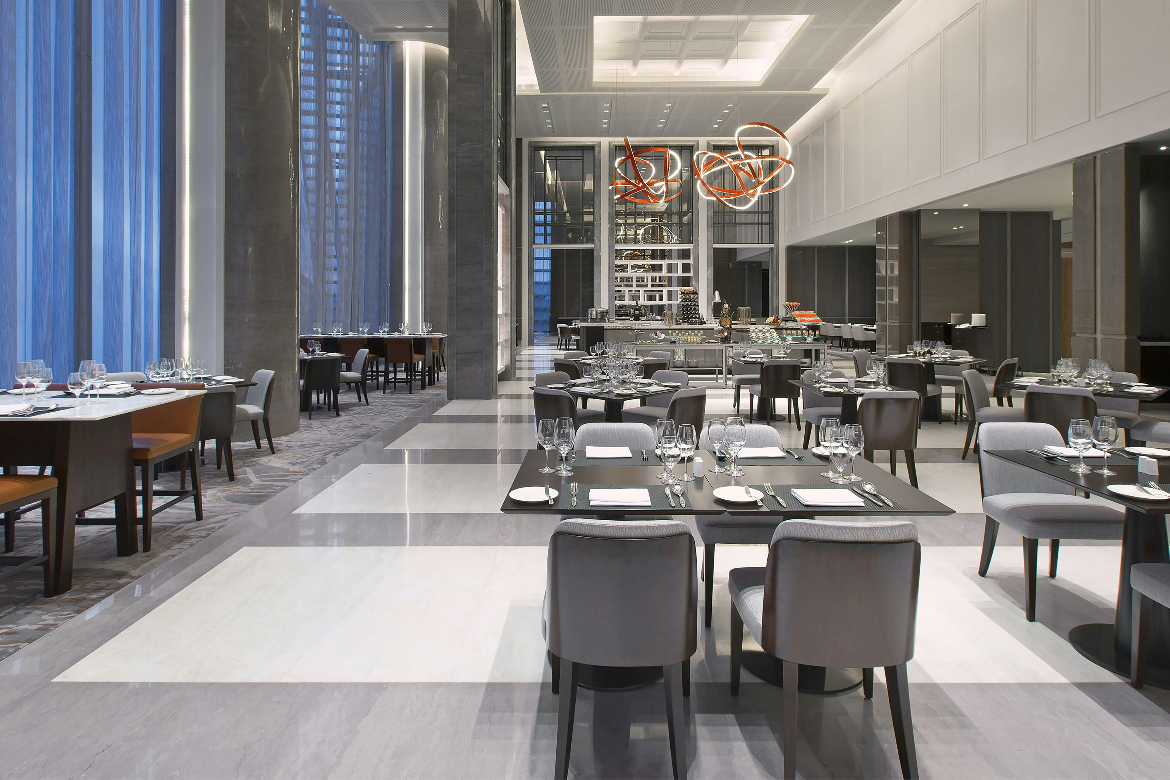 Sheraton Grand Jakarta Gandaria City Hotel 51/52