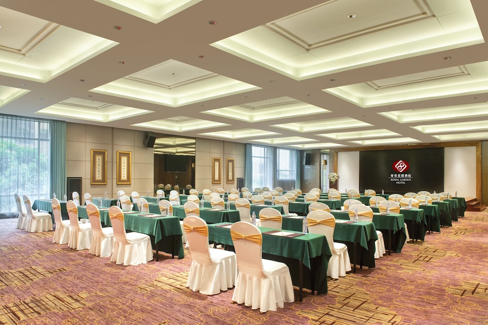 Royal Garden Hotel 58/69