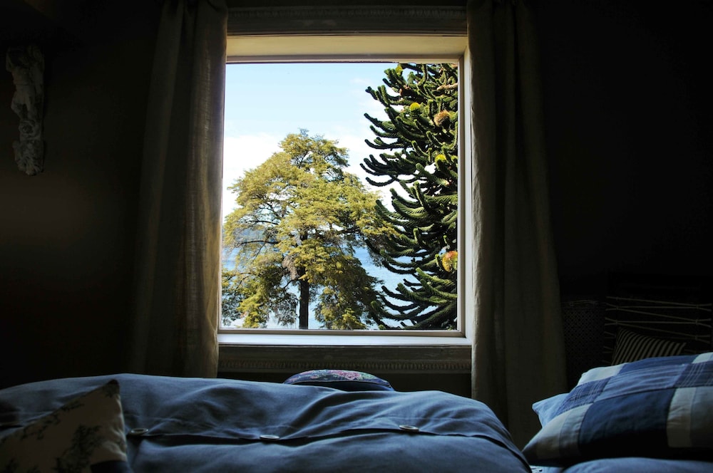 Los Juncos-Patagonian Lake House 19/60