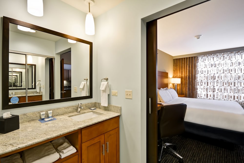 HYATT house Chicago/Naperville/Warrenville 12/69