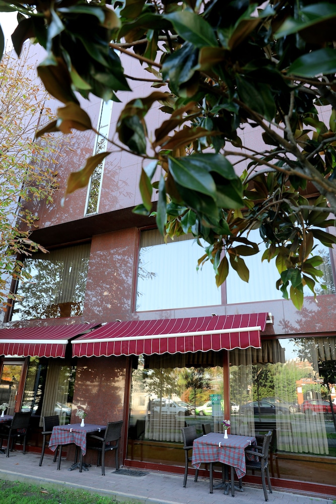 Yavuz Otel 2/49