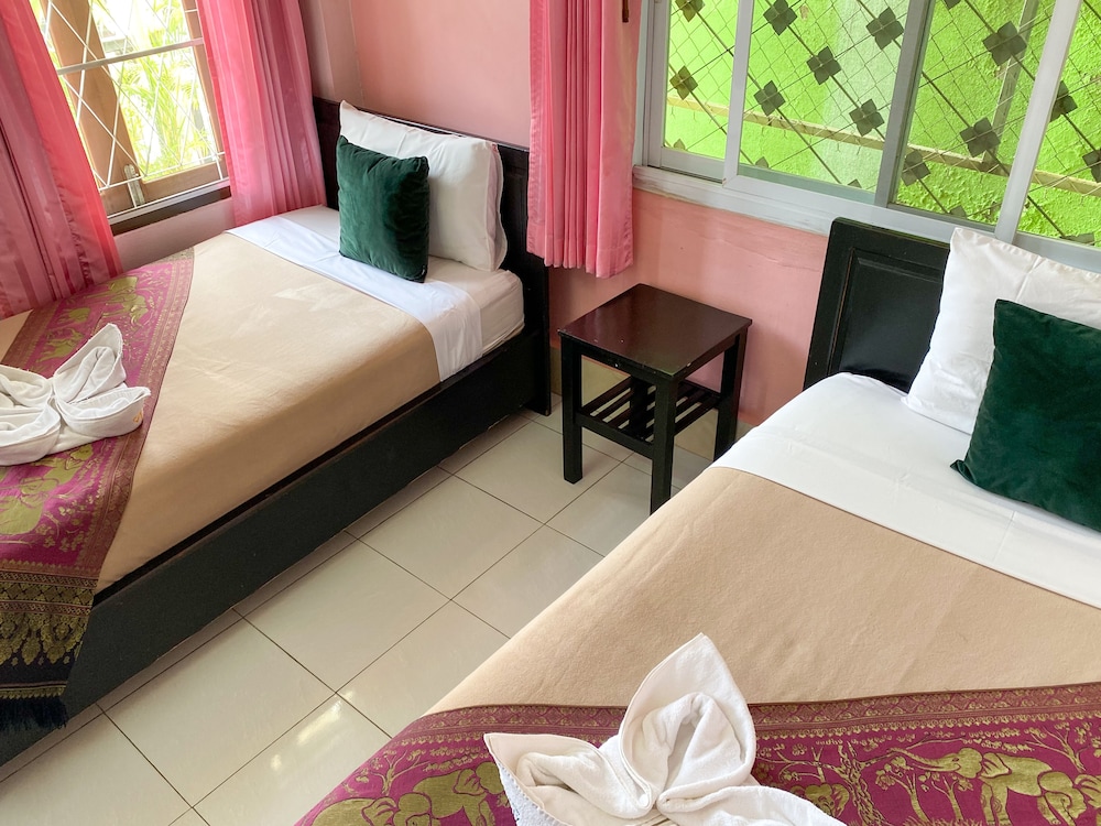 Mixay Paradise Hotel 24/78