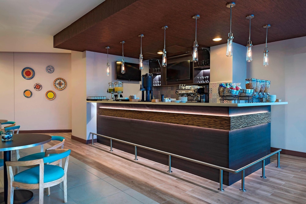 FAIRFIELD BY MARRIOTT SAN SALVADOR 6/32