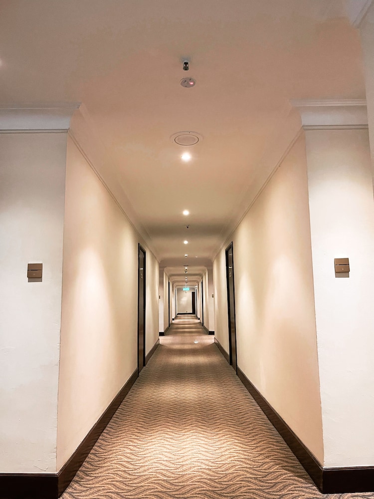 The Avenue M Hotel 13/26