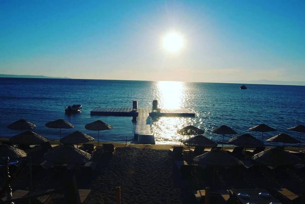 Ayanya Beach & Bistro Bungalows 28/42
