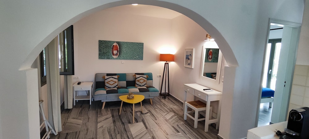 Ragousis Apartments 30/50