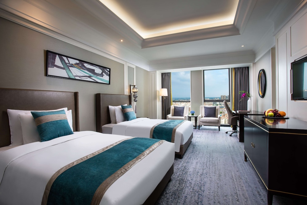 Ramada Plaza by Wyndham Wuhan Huangpi 7/20
