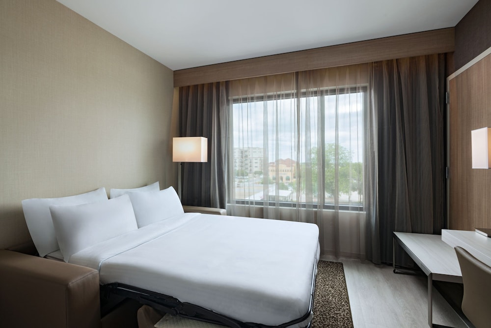 Ac Hotel By Marriott Waco Downtown 14/50